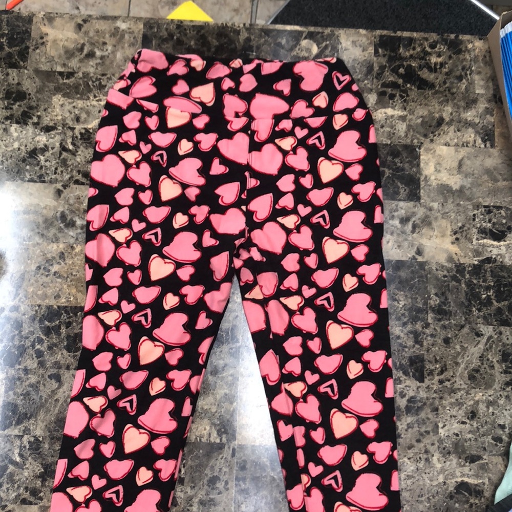 Lularoe Valentine’s Day Leggings size small